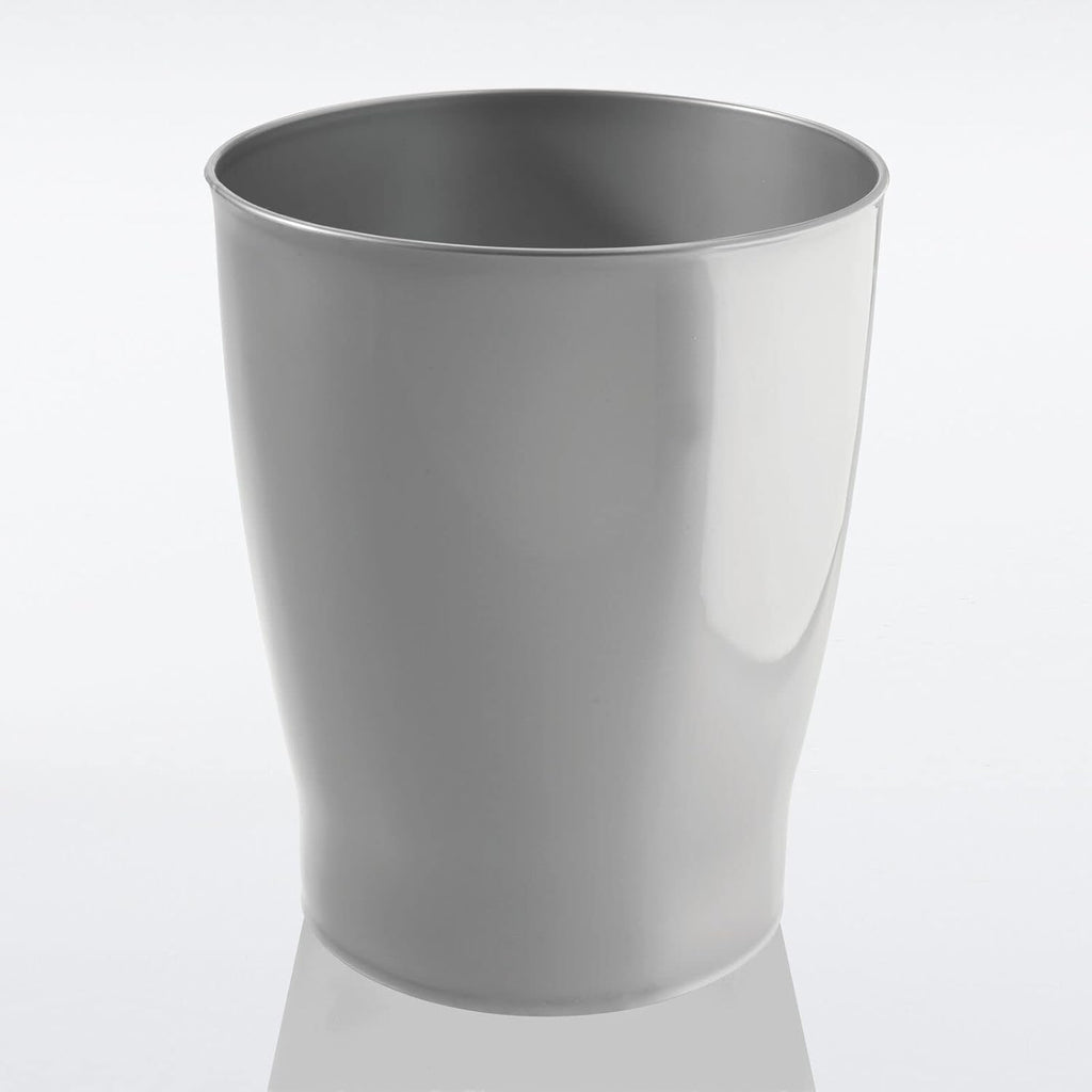 mDesign Round Plastic Bathroom Garbage Can, 1.25 Gallon Wastebasket, Garbage Bin, Trash Can for Bathroom, Bedroom, and Kids Room - Small Trash Can - Fyfe Collection - Silver