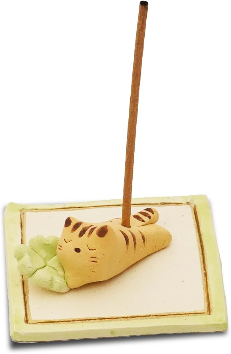 Charming Animal Series Ceramic Incense Holder, Japanese Pottery, Perfect for Relaxation and Concentration, Made in Japan (Four Leaf and Cat)