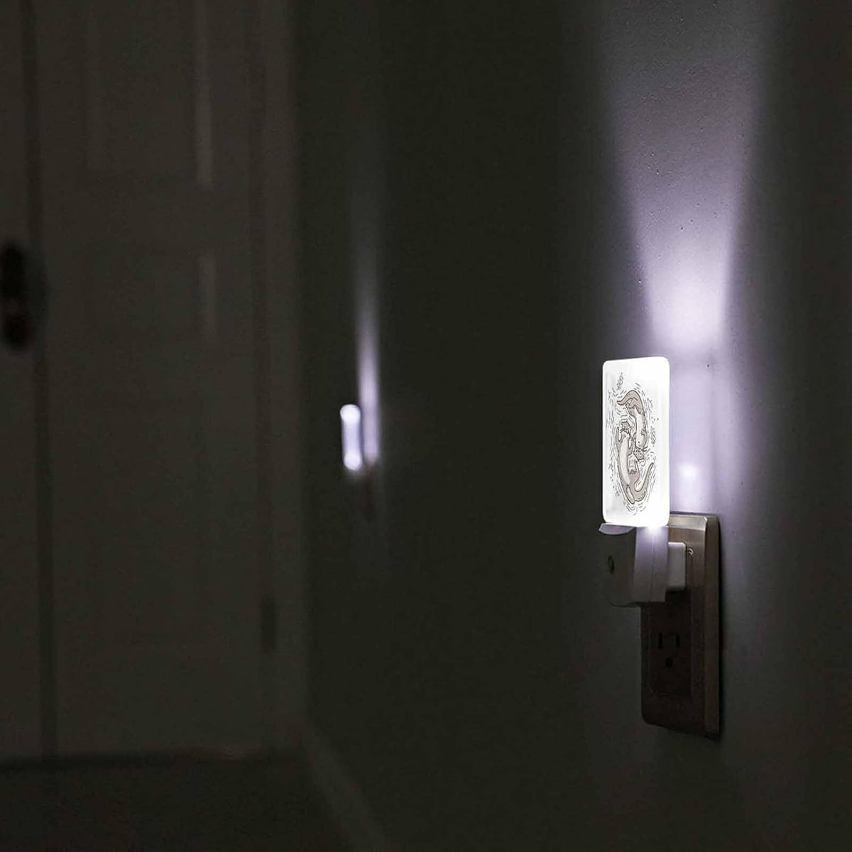 LED Night Light,Funny Couple Otter LED Night Light Plug into Wall with Dusk to Dawn Light Sensor White Energy Efficient Nightlight for Bedroom Bathroom Hallway Living Room Kitchen