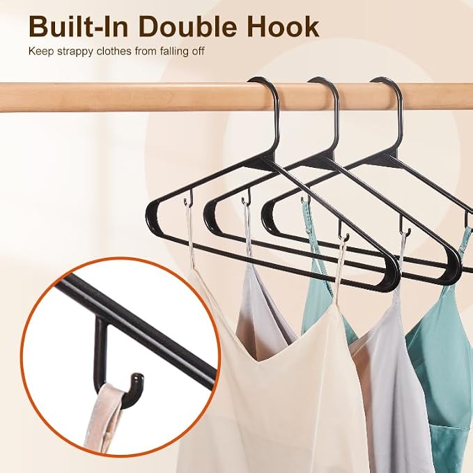 HOUSE DAY Black Plastic Hangers 200 Pack, Slim Space-Saving Clothes Hangers