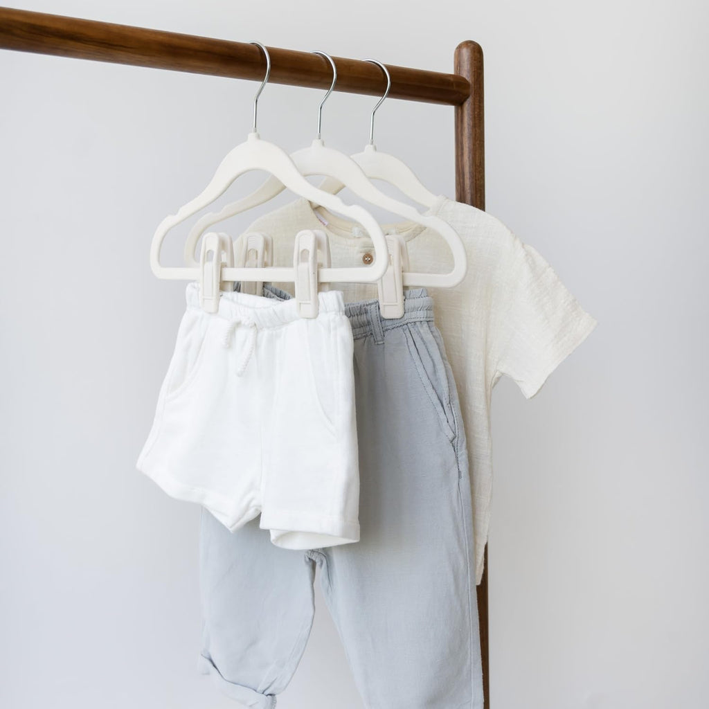3 Sprouts Velvet Baby Hangers, Non Slip Slim, Cream, 30 Pack with 10 Clips