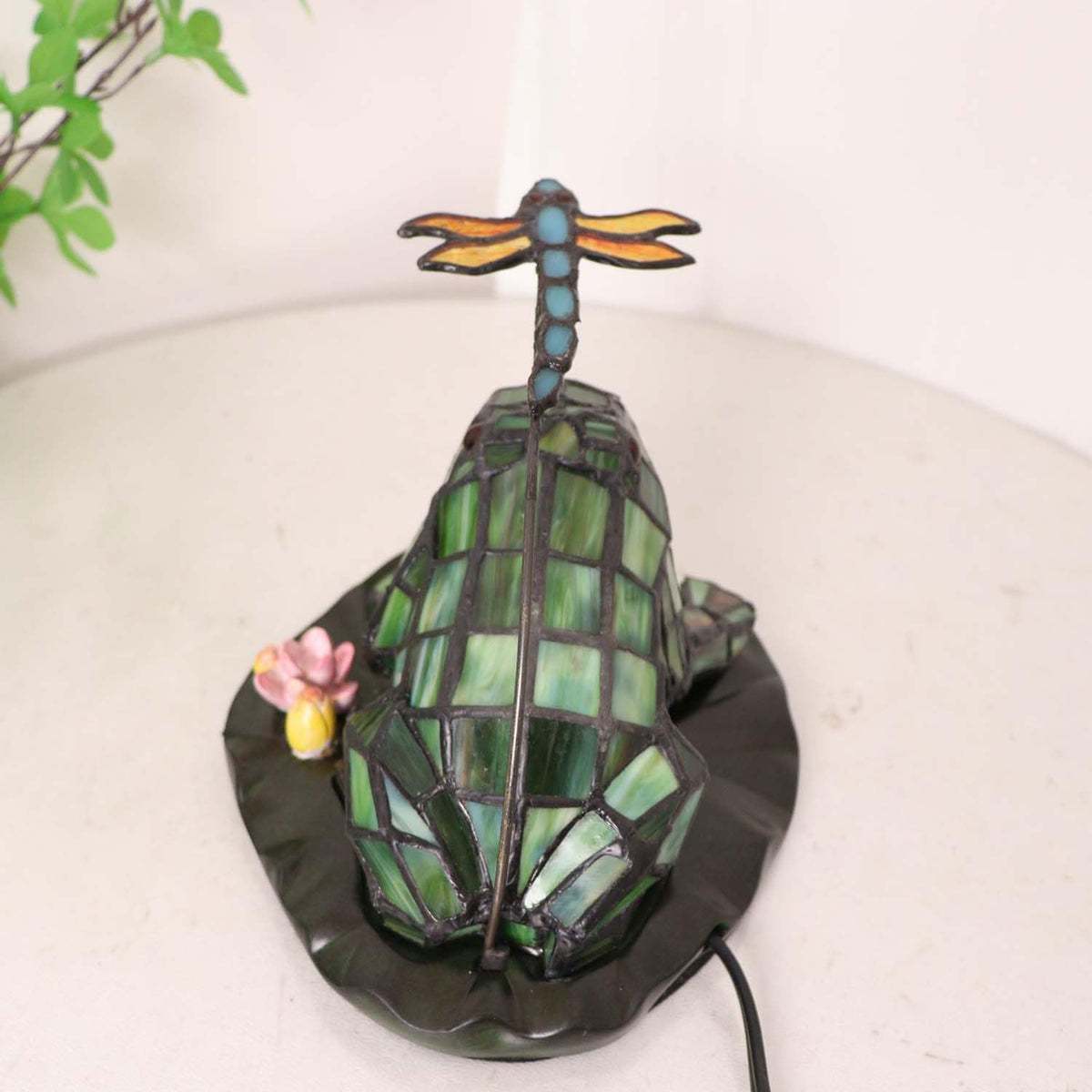 Bieye L12014 Frog and Dragonfly Tiffany Stained Glass Accent Table Lamp