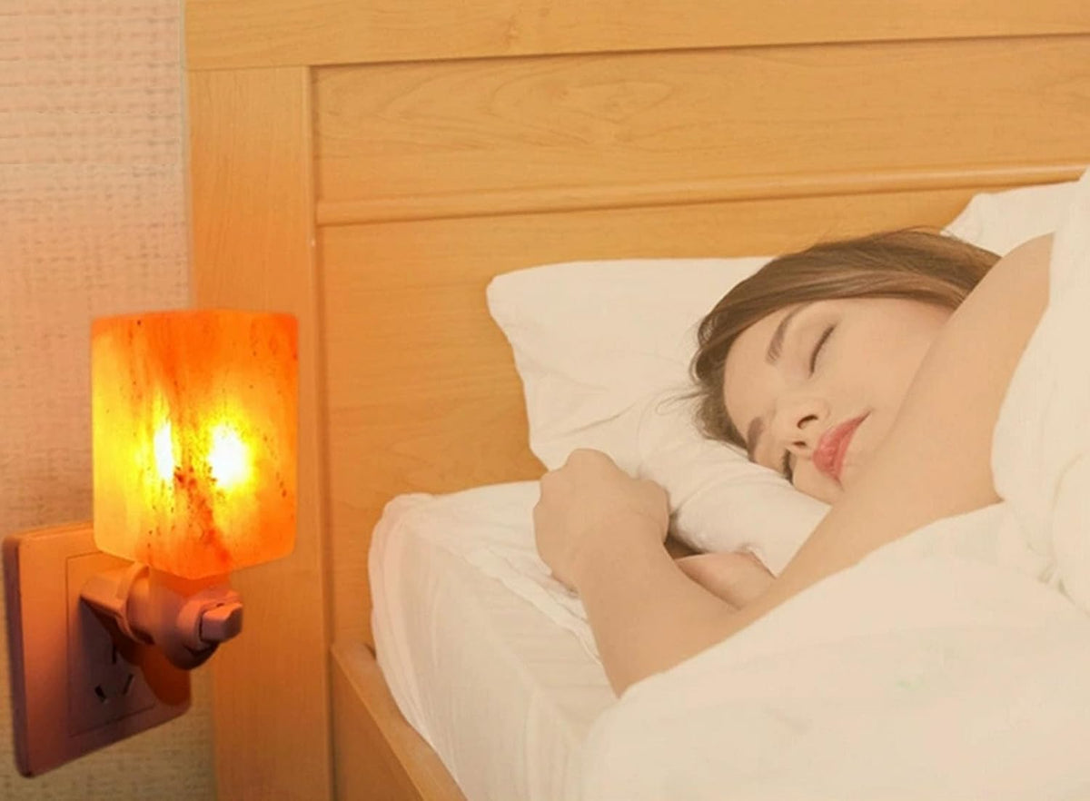 Himalayan Salt Night Light, Natural Crystal Lamp Natural Negative Ionizer Night Lights with LED Bulb, 360° Adjustable Plug