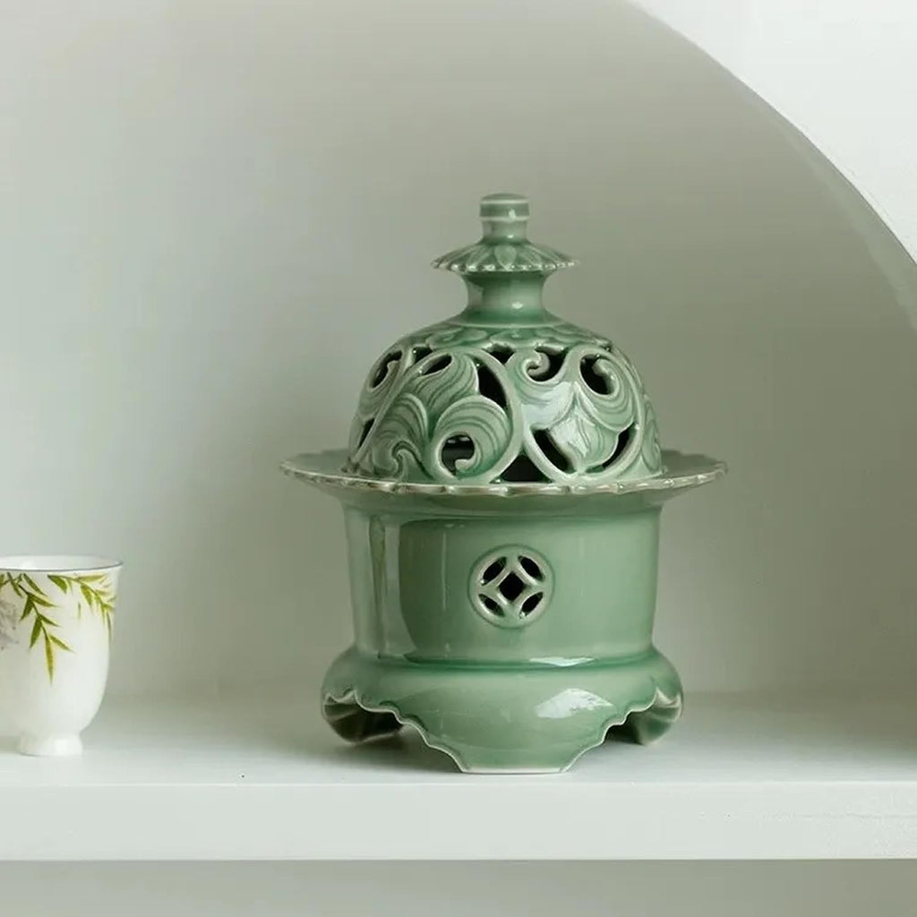 Hermit Life Three-Legged Incense Burner (Celadon), Porcelain Incense Holder with Lotus-Shaped Lid, Green