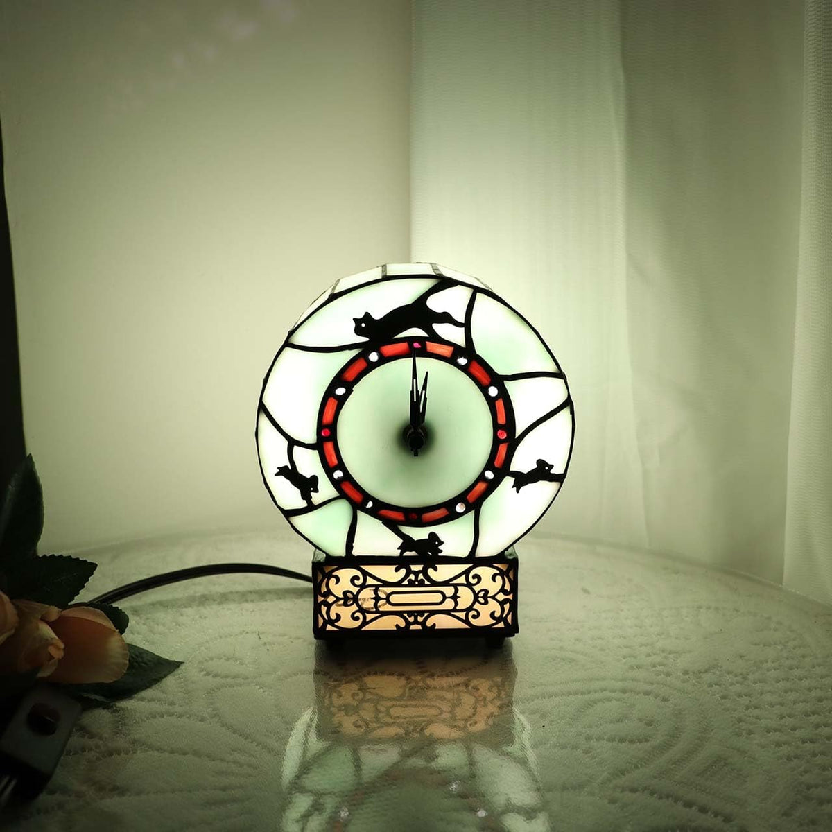 Bieye L10970 Cat and Mouse Tiffany Style Stained Glass Clock Lamp, Green