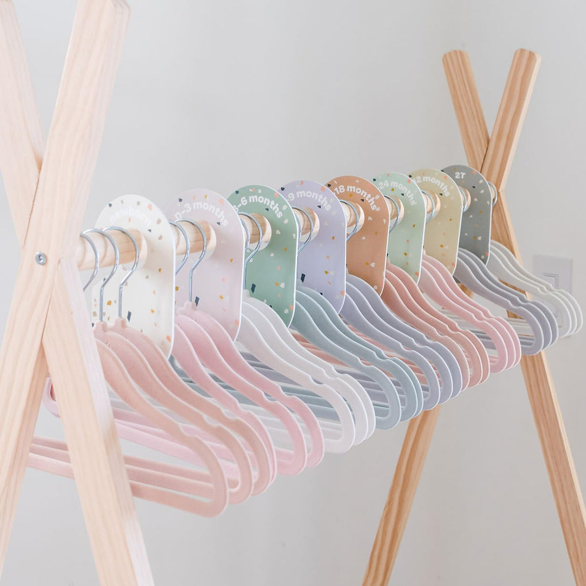 3 Sprouts Velvet Baby Hangers, Non Slip Slim, Hazelnut, 30 Pack
