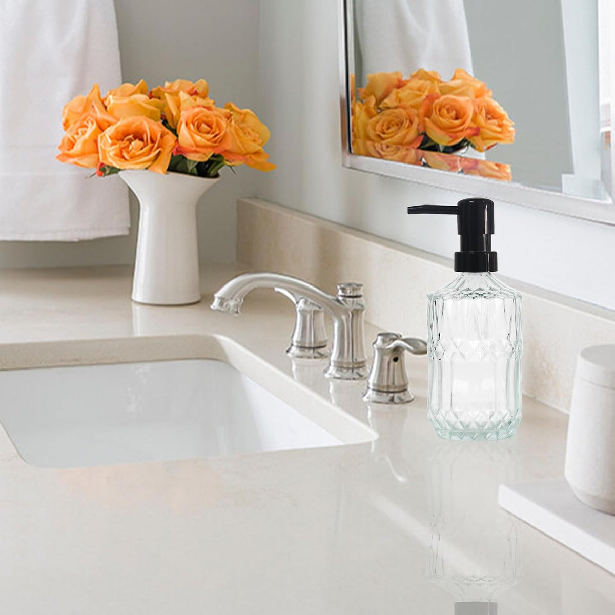YYTSGG Clear Glass Soap Dispenser with Black Pump, 15oz