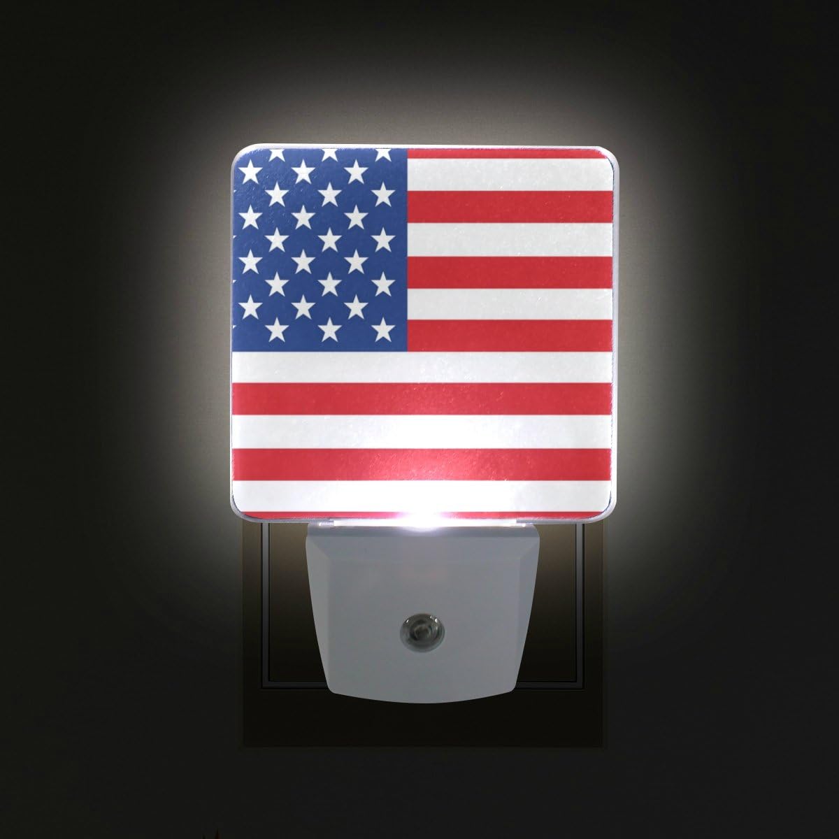 Naanle Set of 2 American Flag Patriotic USA Independence Day 4Th of July Auto Sensor LED Dusk to Dawn Night Light Plug in Indoor for Adults