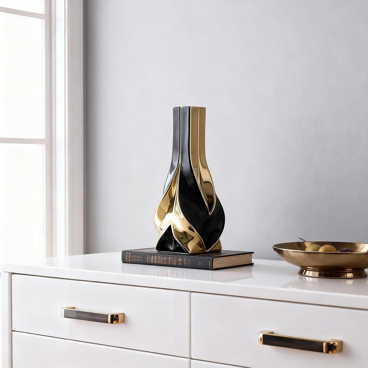 10.6 "Tall Black and Gold Ceramic Decor Vase, Modern Elegant Decor Home Vase for Living Room, Table Centerpiece, Desk, Office for Pampas Grass (Black Gold)