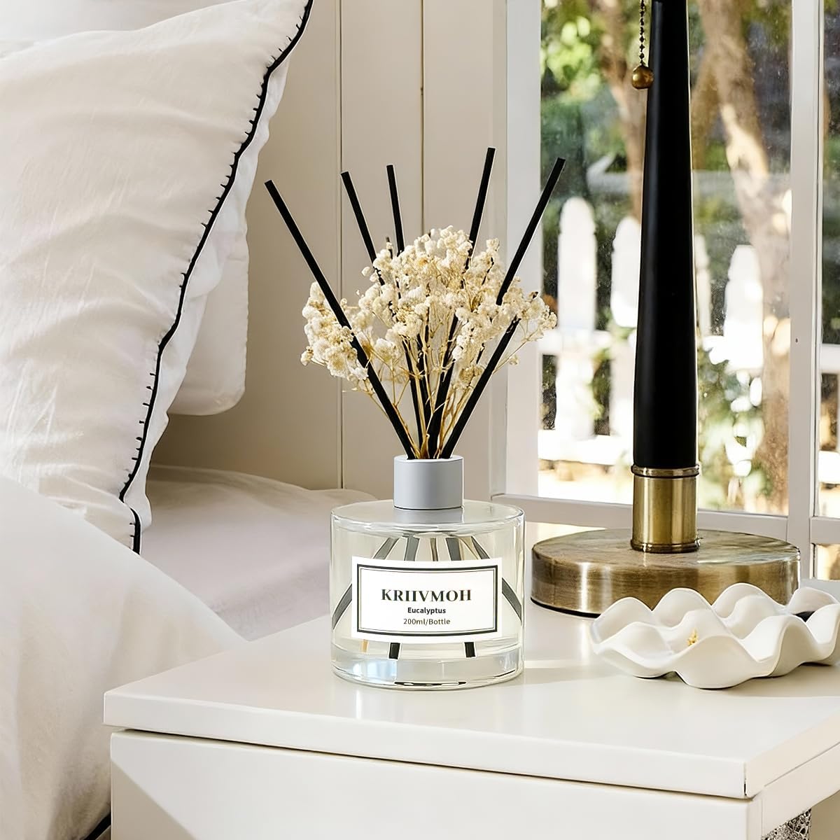 Reed Diffuser Set, 6.7 fl oz Eucalyptus Scented Oil Diffuser with 8 Reed Sticks, Home Fragrance Reed Diffuser for Bathroom Shelf Decor 200ml