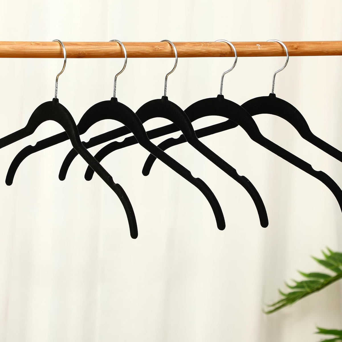 DoubleFill 50 Pack Velvet Shirt Hangers 360 Swivel Hook Slim, Black