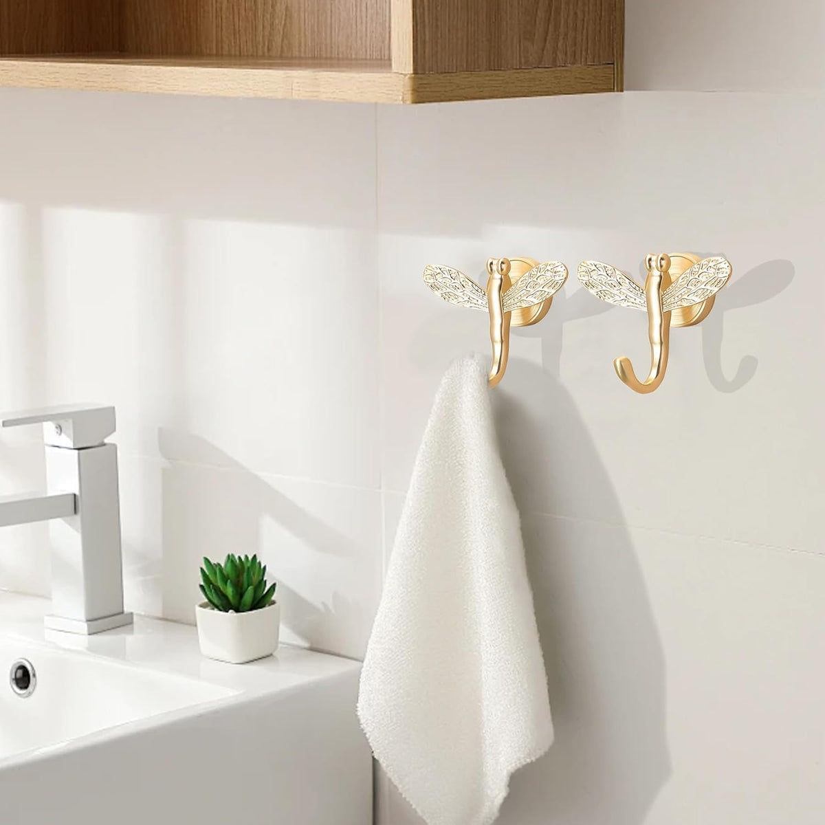 2 Pack Dragonfly Decorative Wall Hooks, Vintage Boho Coat Hooks Heavy Duty, Zinc Alloy Rust-Proof Towel Hooks for Bathroom, Entryway Hooks for Hanging Coat, Towel, Robe, Hat, Purse, Keys(Gold)