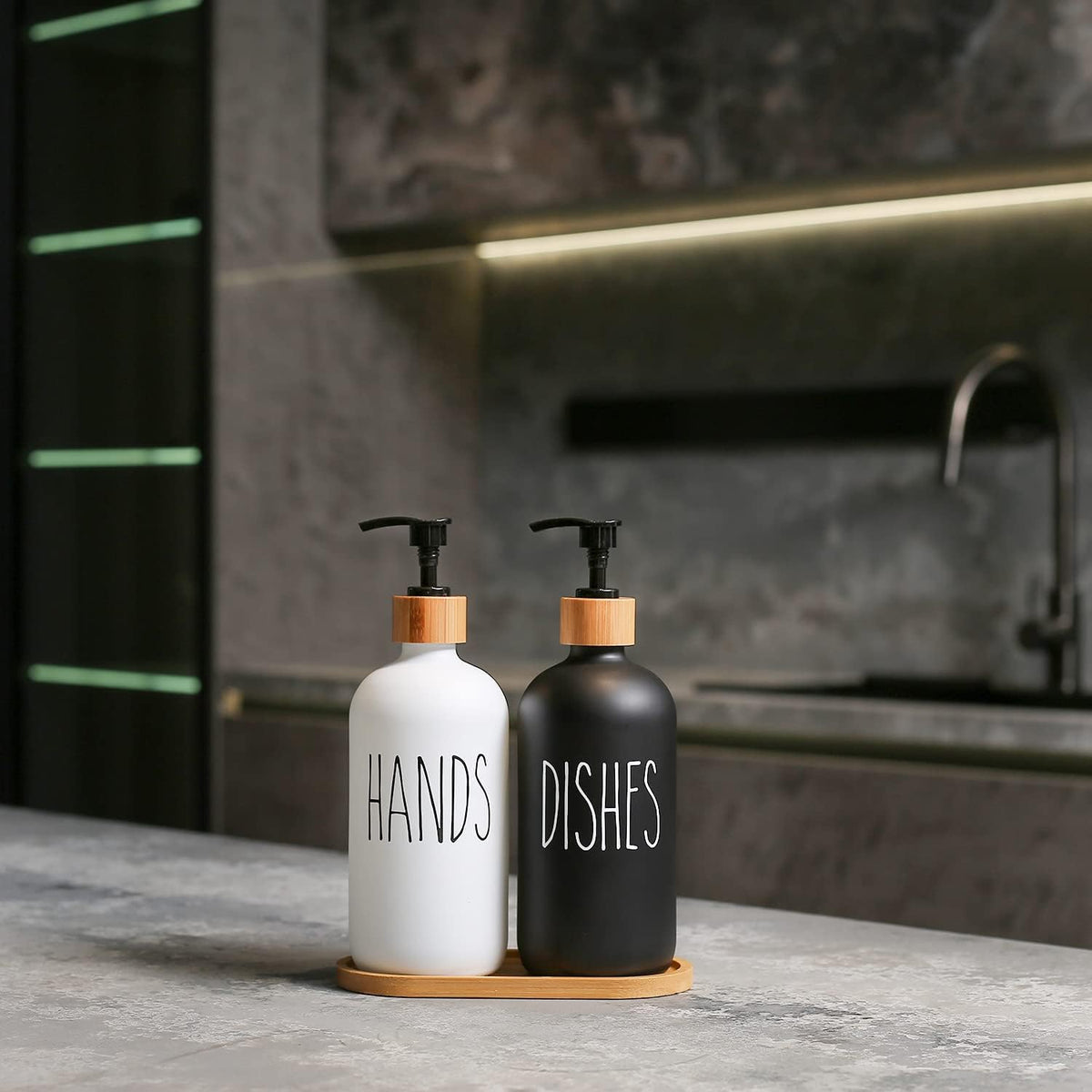 MOMEEMO Soap Dispenser Set, Black & White