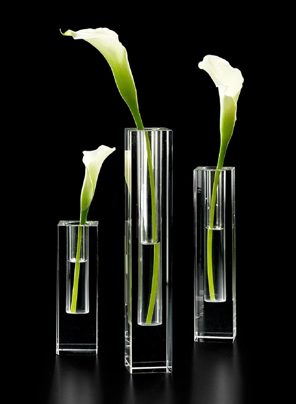 Serene Spaces Living Medium 7" Modern Crystal Square Bud Vase, Decorative Single Flower Vase for Wedding Centerpieces, Events, Parties, Home Décor Accents (Measures 7" Tall, 1.5" Long, 1.5" Wide)