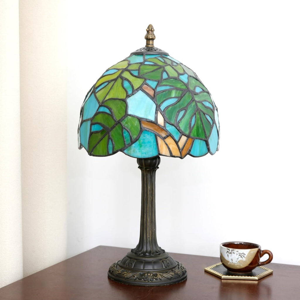Tiffany Lamp Monstera Deliciosa Stained Glass Table Lamp Handmade Green Monstera Swiss Cheese Plant Bedside Desk Light Unique Cute Accent Nightstand Light for Home Office Dormitory Bar Decorate