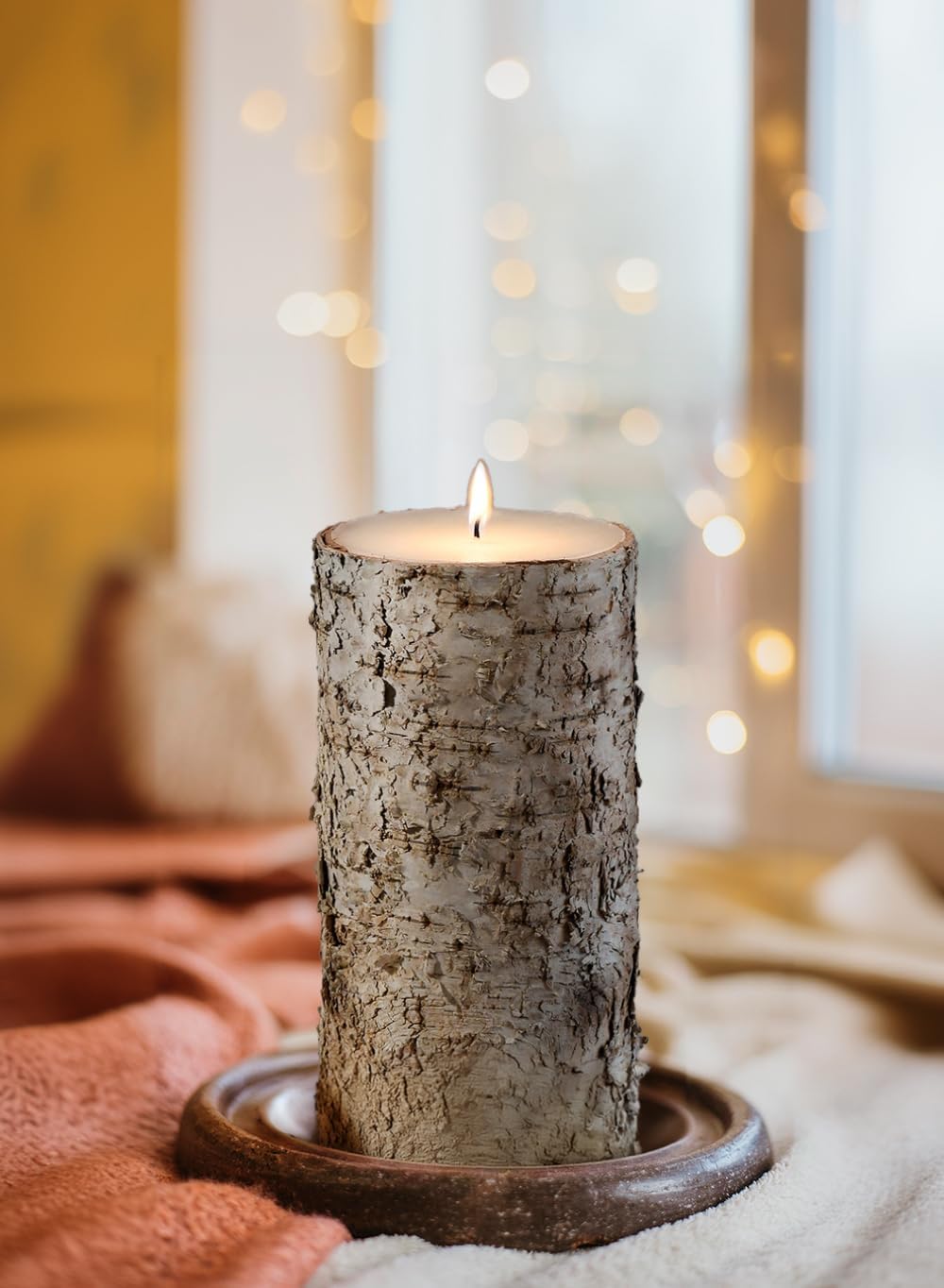 Serene Spaces Living Birch Bark Candle – Pillar Style Candle Brings Nature Indoors, Ideal for Weddings, Parties, Events, Restaurants, Home Decor, 4" in Diameter & 8" Tall