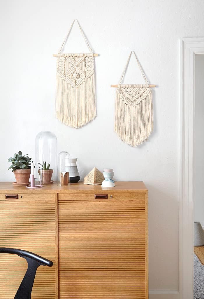 Mkono Sofa Armrest Organizer and Macrame Wall Hanging Boho Decor for Bathroom Bedroom Dresser Living Room Office, Ivory, Set of 3