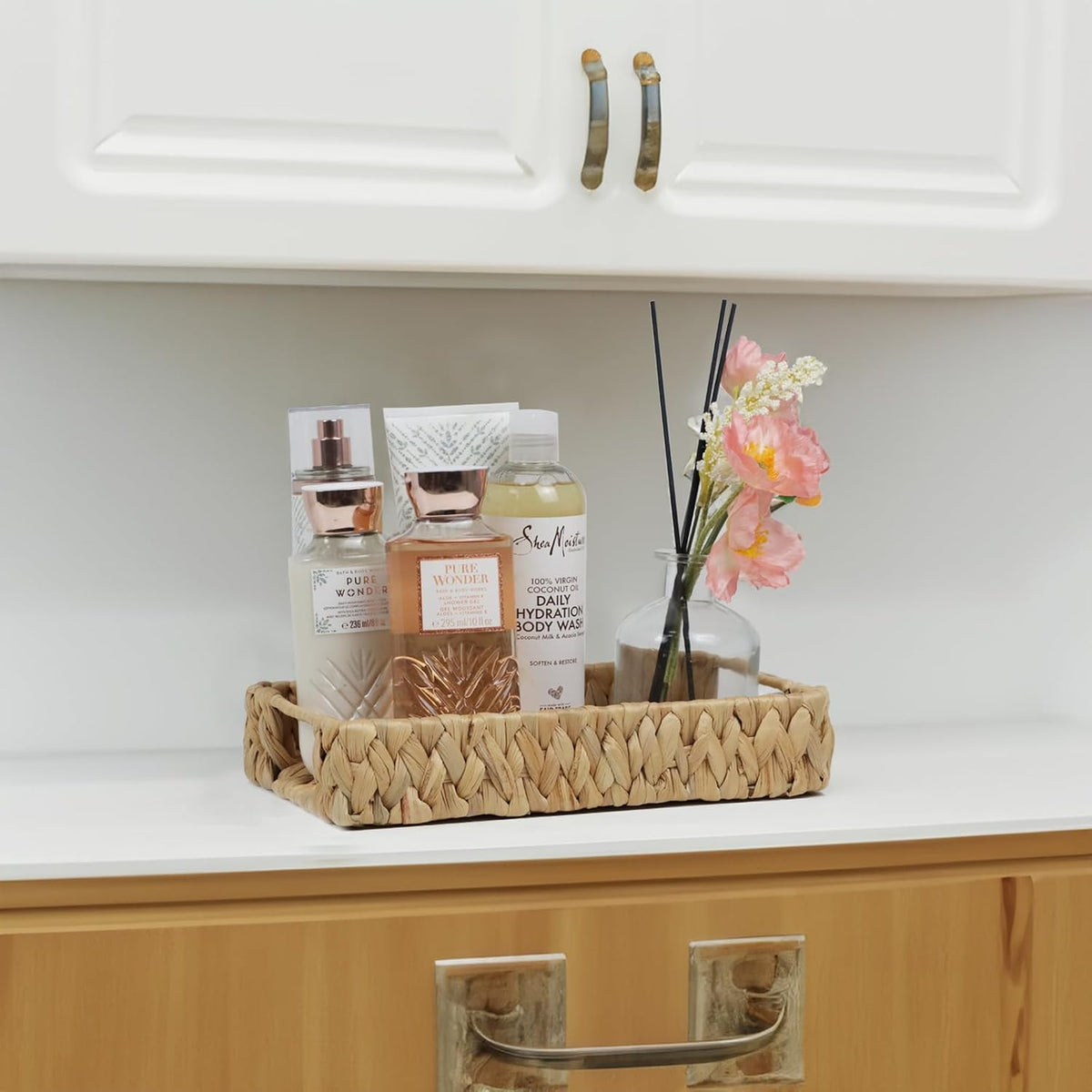Water Hyacinth Bathroom Vanity Tray with Handle, 11 Inch