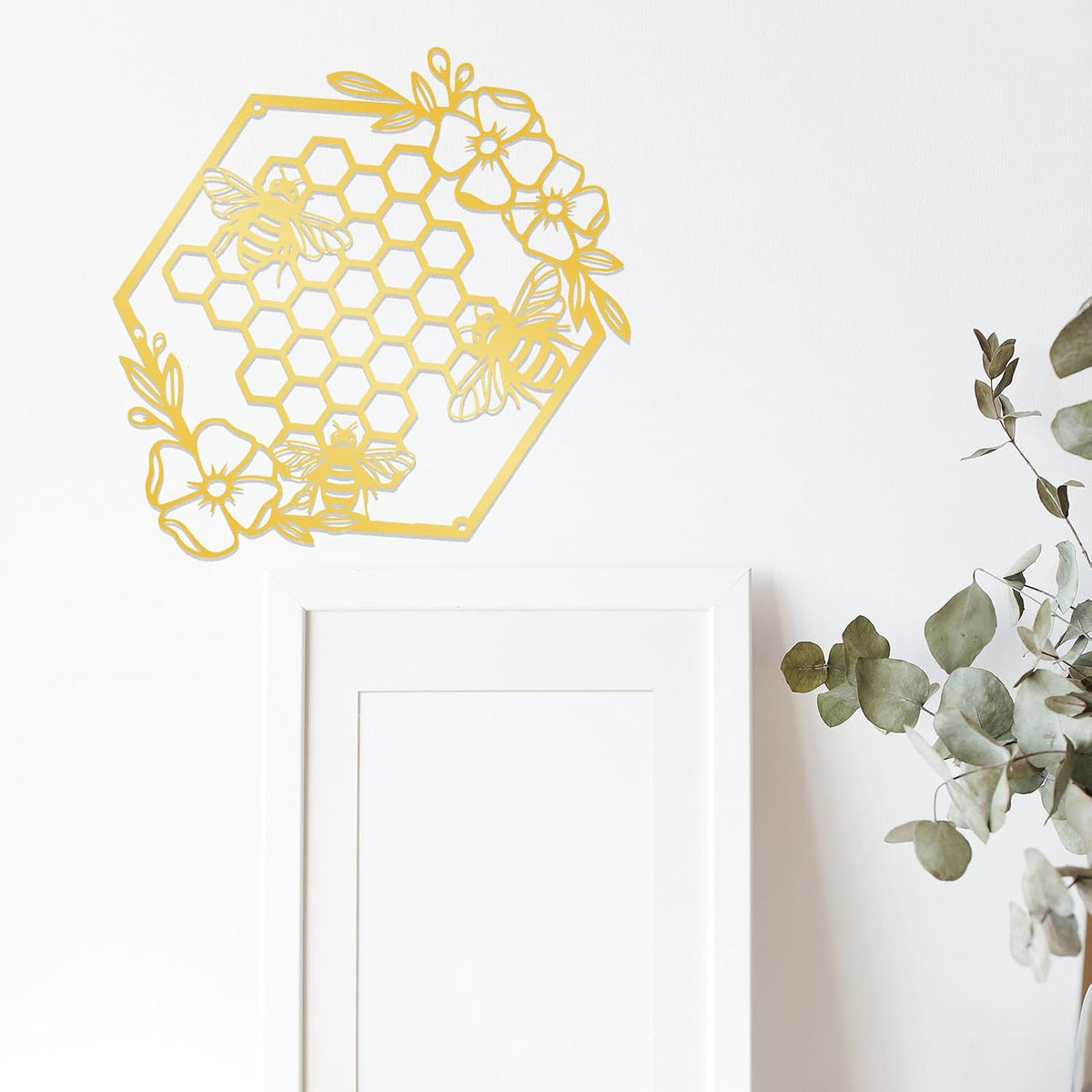 Yuzhuo Metal Bee Wall Art - Farmhouse Honey Bees and Hives with Flowers - Gold, Small