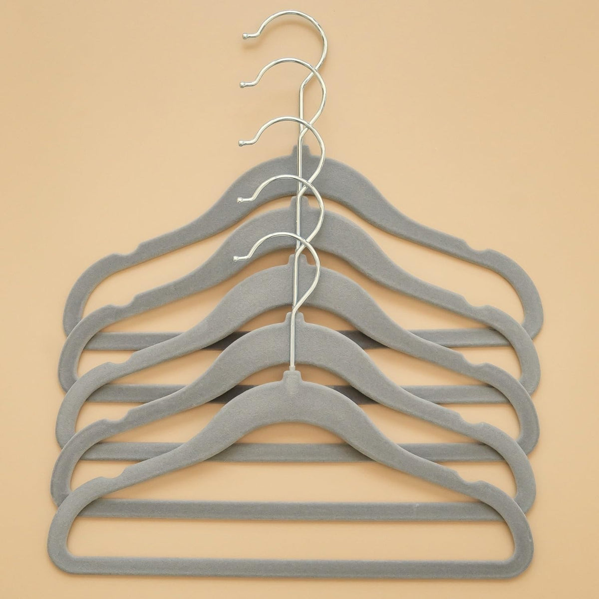3 Sprouts Velvet Baby Hangers, Non Slip Slim, Dark Gray, 30 Pack