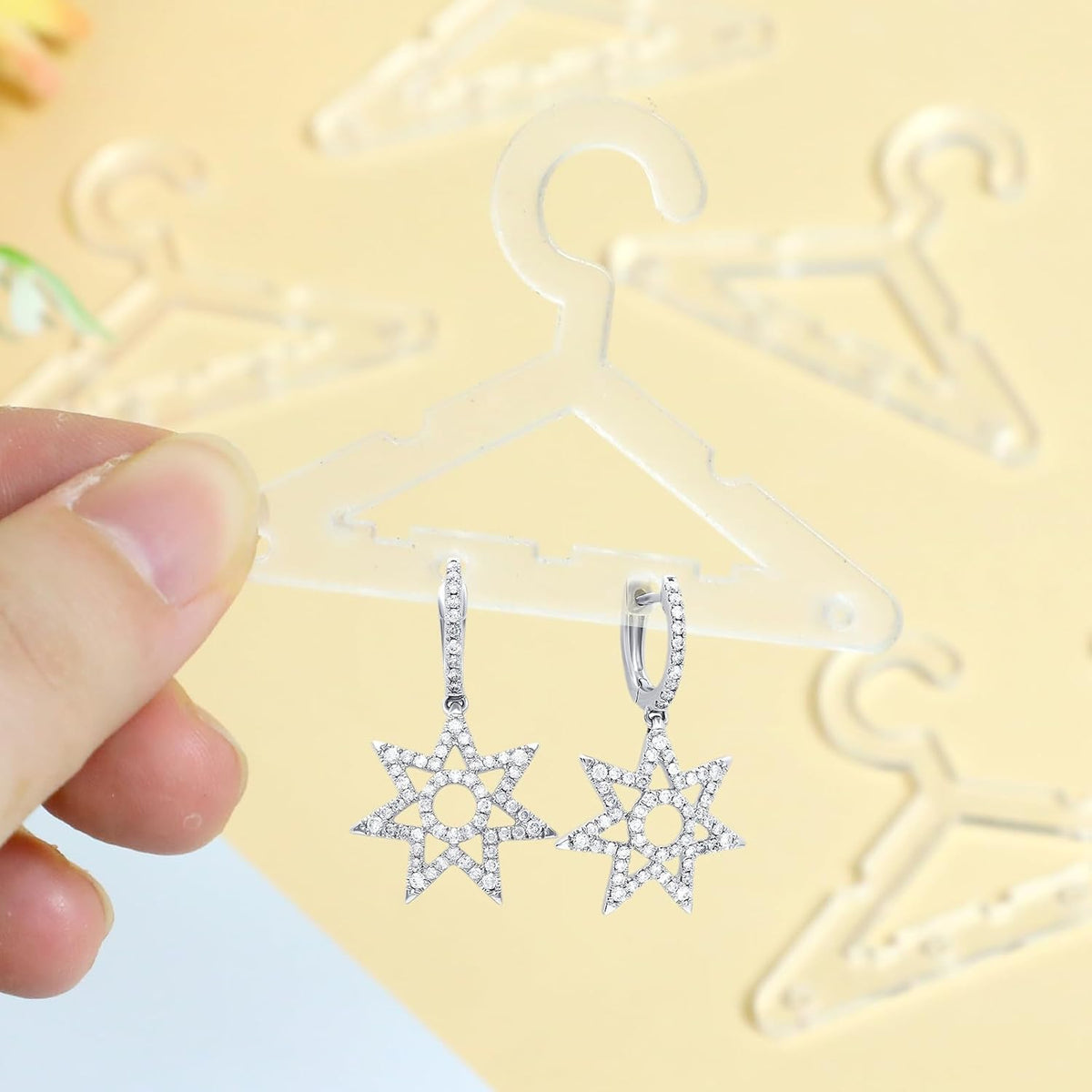 30Pcs Clear Acrylic Earring Hangers, Mini Jewelry Display Rack for Dangling Earrings, Organizer for Retail Store or Home Decor (Hangers Only)
