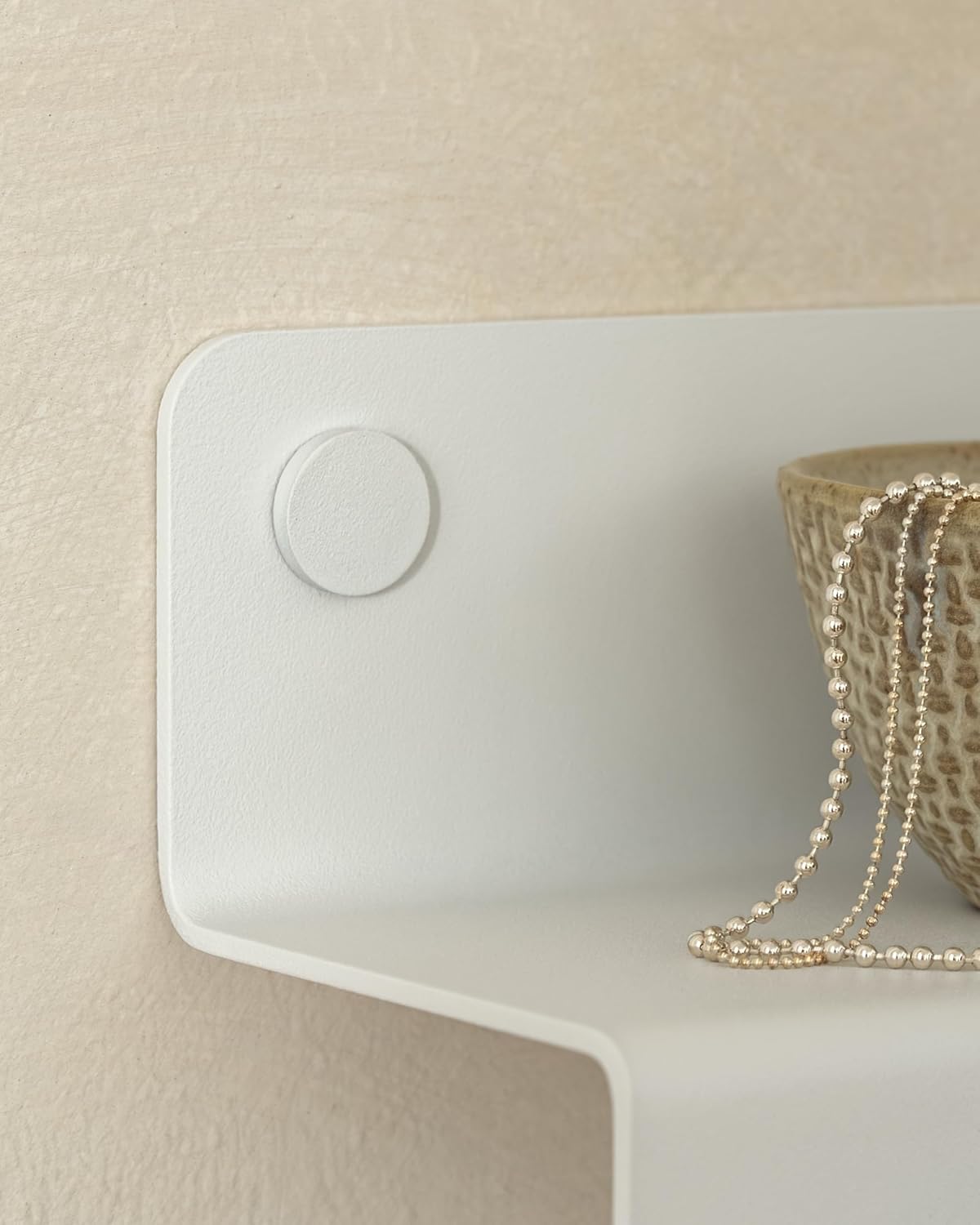 Kazai. Key Holder for Wall 'Holmsen' | Minimalist Key Hooks Design from Berlin | Modern Key Hanger with Metal Shelf | Key Hook Wall Mounted as Hallway Furniture | White