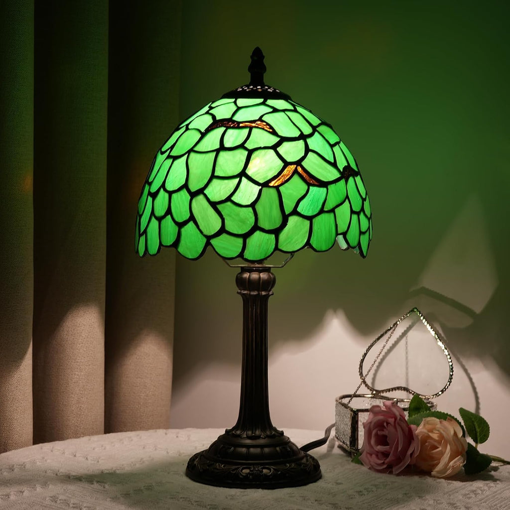 Tiffany Lamp Stained Glass Table Lamp Christmas Green Leaf Small Bedside Lamps Living Room Dining Room Office Decoration Desk Lamp Home Decoration Creative Gift
