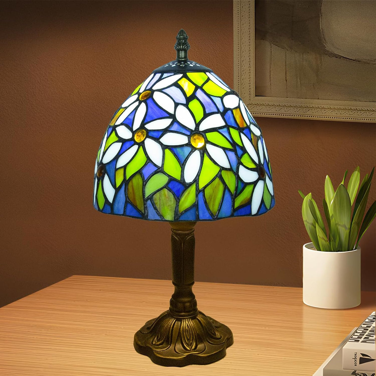 Small Tiffany Style Stained Glass Table Lamp, 8 Inch, White Daisy Pattern