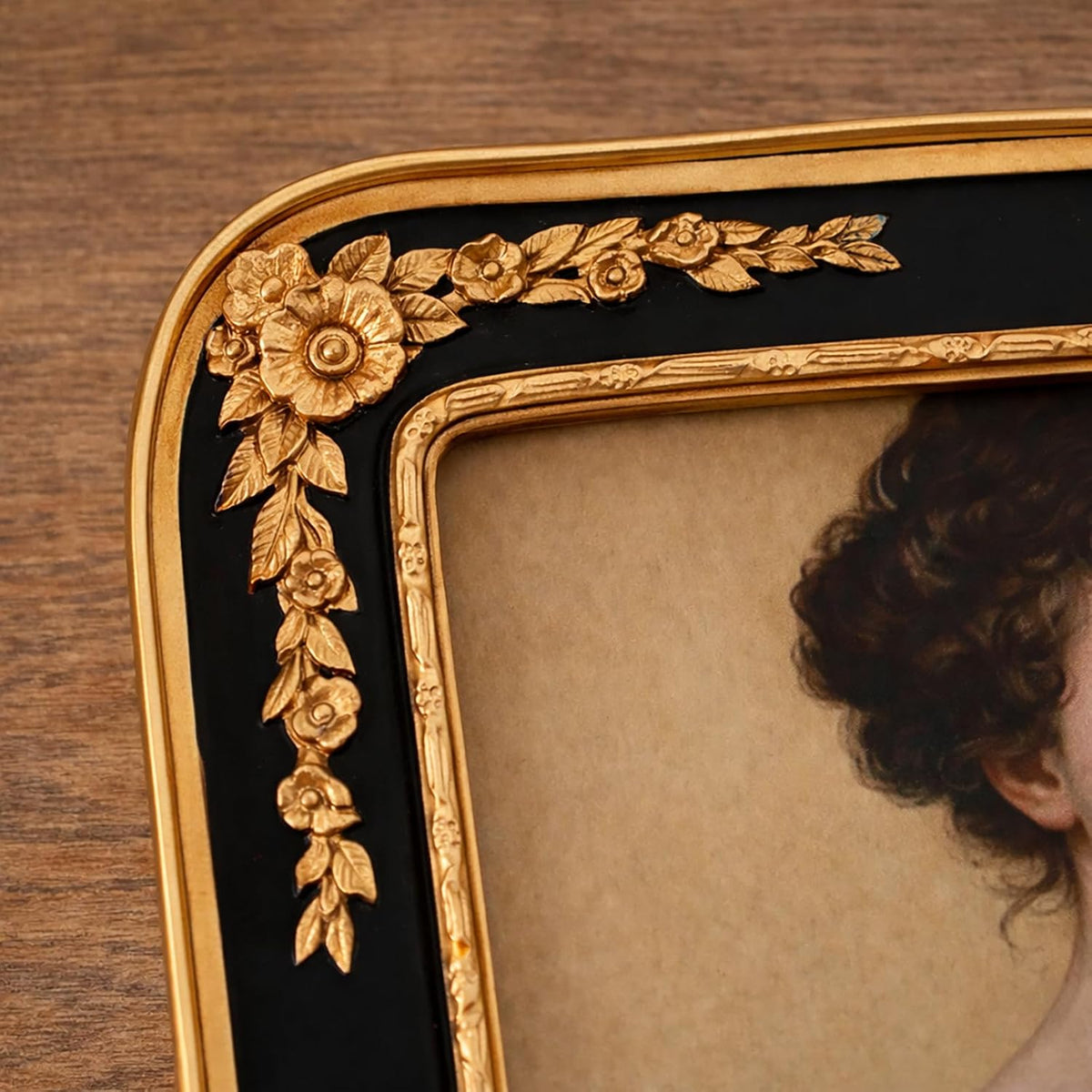 Vintage Black and Antique Gold 5x 7 Picture Frame, Ornate Floral Embossed Victorian Style Decorative Photo Frame, Black Gold Vintage Picture Frames 5x7 with Glass Front for Tabletop, Shelf, Mantel or Wall Hanging, Traditional Vintage Home Décor (Black/...