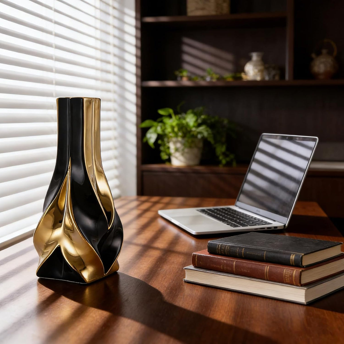 10.6 "Tall Black and Gold Ceramic Decor Vase, Modern Elegant Decor Home Vase for Living Room, Table Centerpiece, Desk, Office for Pampas Grass (Black Gold)