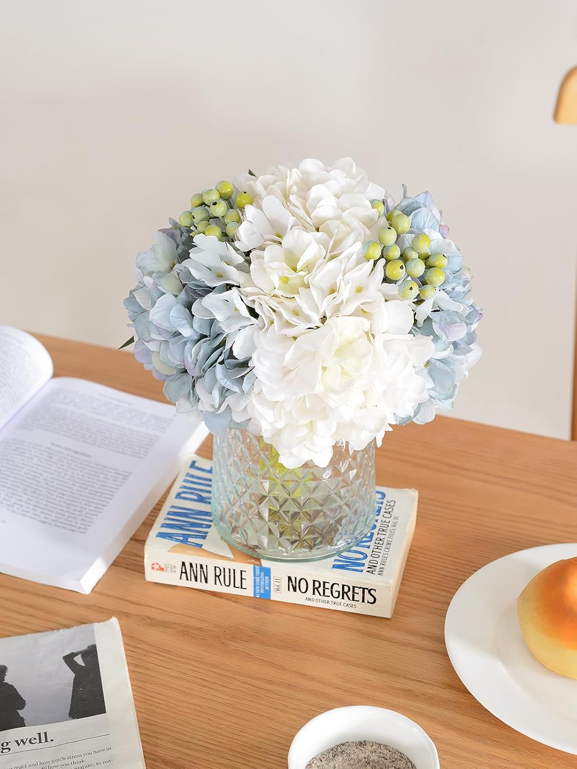 Wracra Hydrangeas Floral Arrangement in Glass Vase; Fake Flowers Blue