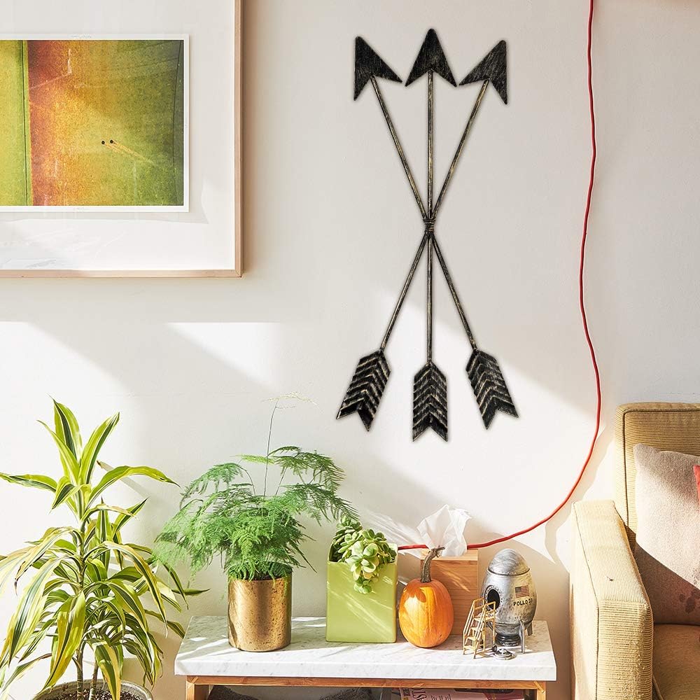 DECORKEY Metal Arrow Wall Decor, Distressed Native American Decor, Wall Hanging Decorative Wall Art for Nursery Gallery Wall, Farmhouse Indoor Outdoor Decoration