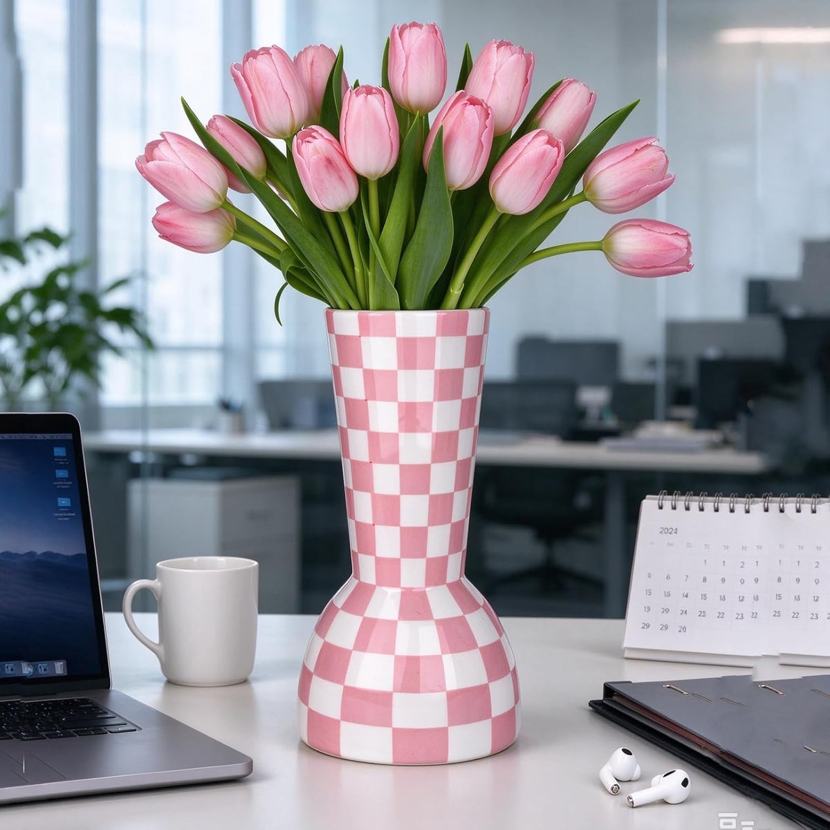 Pink and White Checkered Vase, Aesthetic Modern Ins Cool Flower Vase