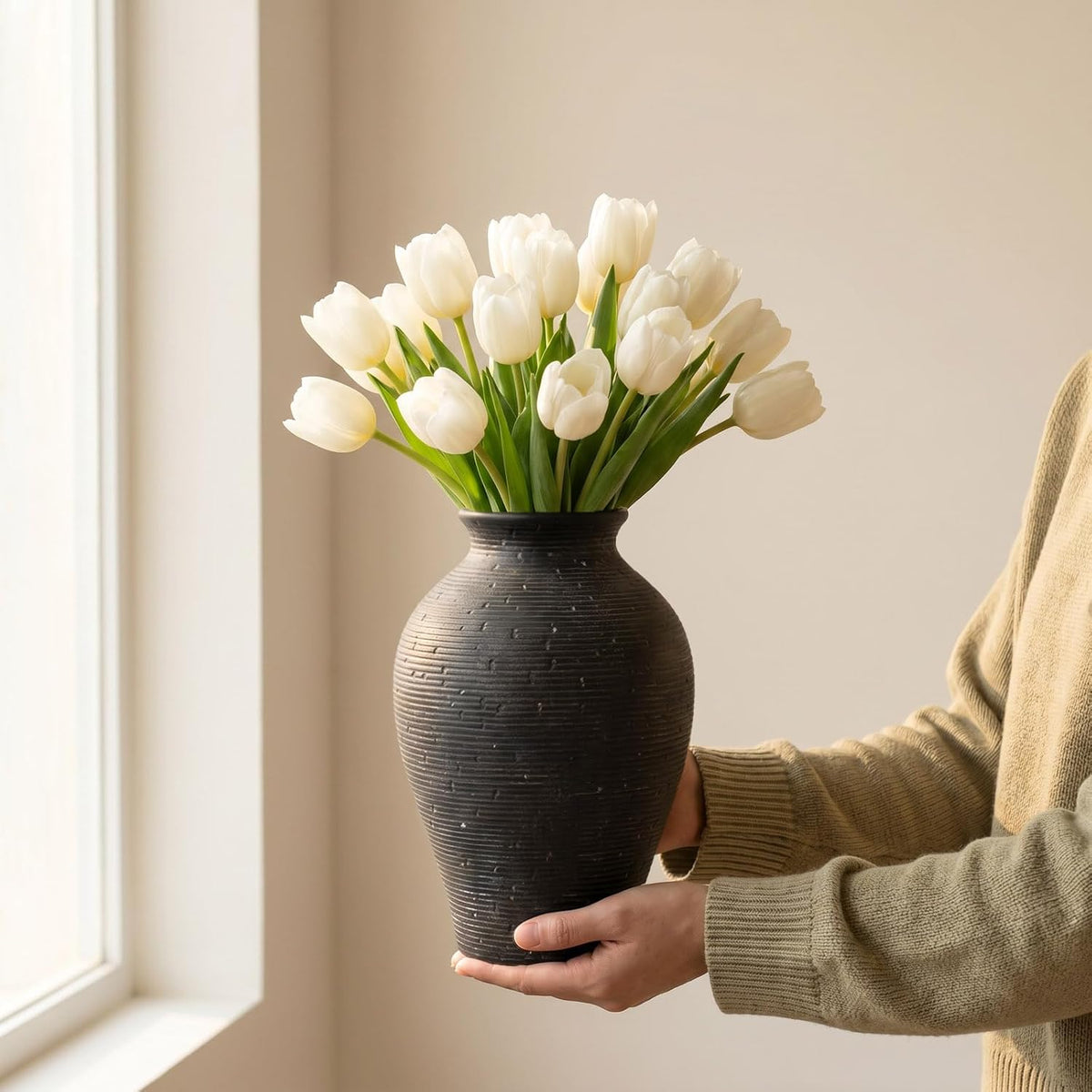 9.06 Inch Tall Vintage Ceramic Flower Vase, Rustic Farmhouse Vase for Home Decor, Distressed Decorative Terracotta Vase for Table Centerpiece Living Room Bathroom Bedroom (Black-9.06'')
