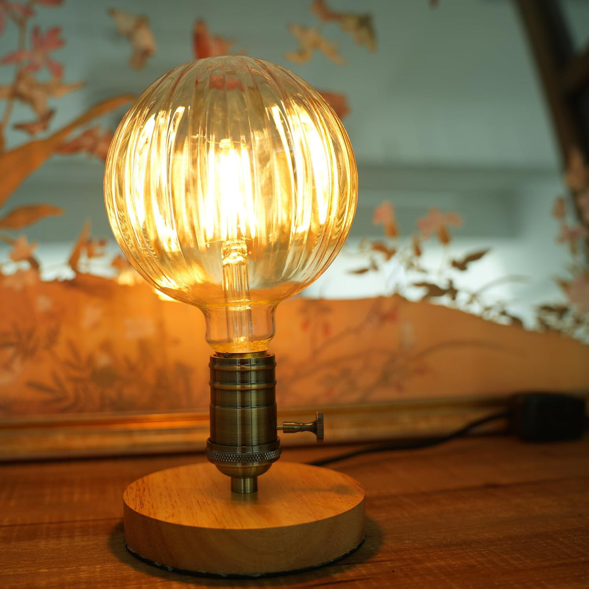 Hand Blown LED Edison Bulb, G40 Watermelon Ribbed Amber Glass, 4W 2500K Vintage Light, E26 Non-Dimmable Decorative Lamp for Farmhouse, Cafe, Bar Pendant Lighting