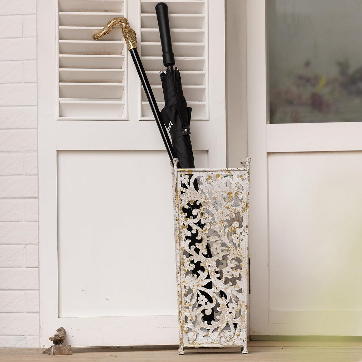 Vintage White Metal Umbrella Holder with Ornate Cutout Pattern Antique Decorative Umbrella Stand with Detachable Drip Tray for Entryway Storage Umbrellas Canes & Walking Sticks (White)