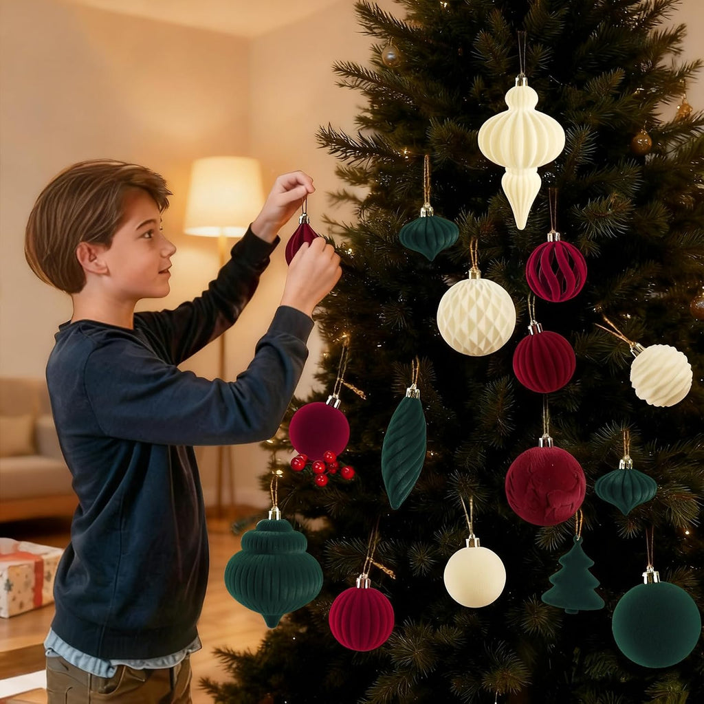 18Pcs Velvet Christmas Tree Ornaments Set, Flocked Hanging Christmas Balls Ornaments, Shatterproof Red Green White Hanging Balls Decorations Assortment for Xmas Tree Winter Holiday Home Party Decor