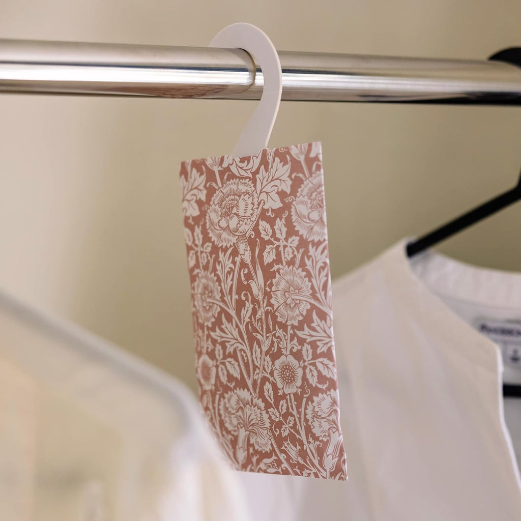 The Master Herbalist Scented Wardrobe Freshener Sachets in a William Morris Design. Available in Lavender, Sandalwood, Rose, Lily and Lilac (Helebore Pink, Pack of 2)