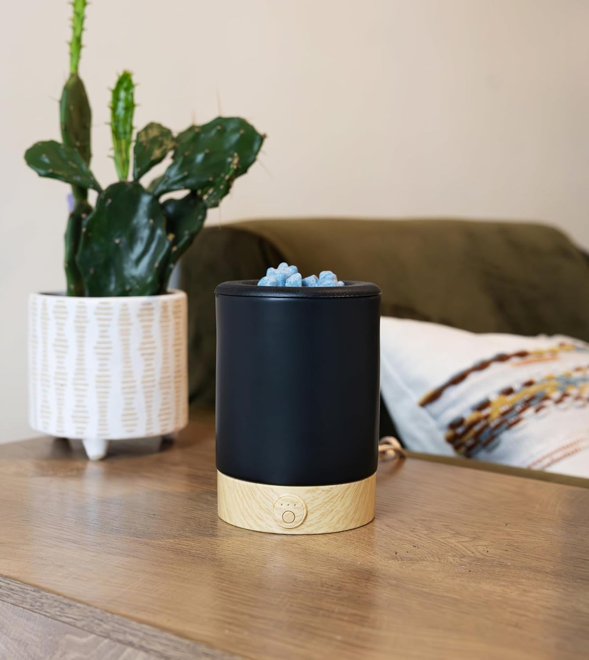 Happy Wax Black Signature Wax Melt Warmer for Scented Wax Melts, Cubes & Tarts – Electric Wax Melter with Automatic Timer and No Scrape Silicone Dish for Easy Wax Removal