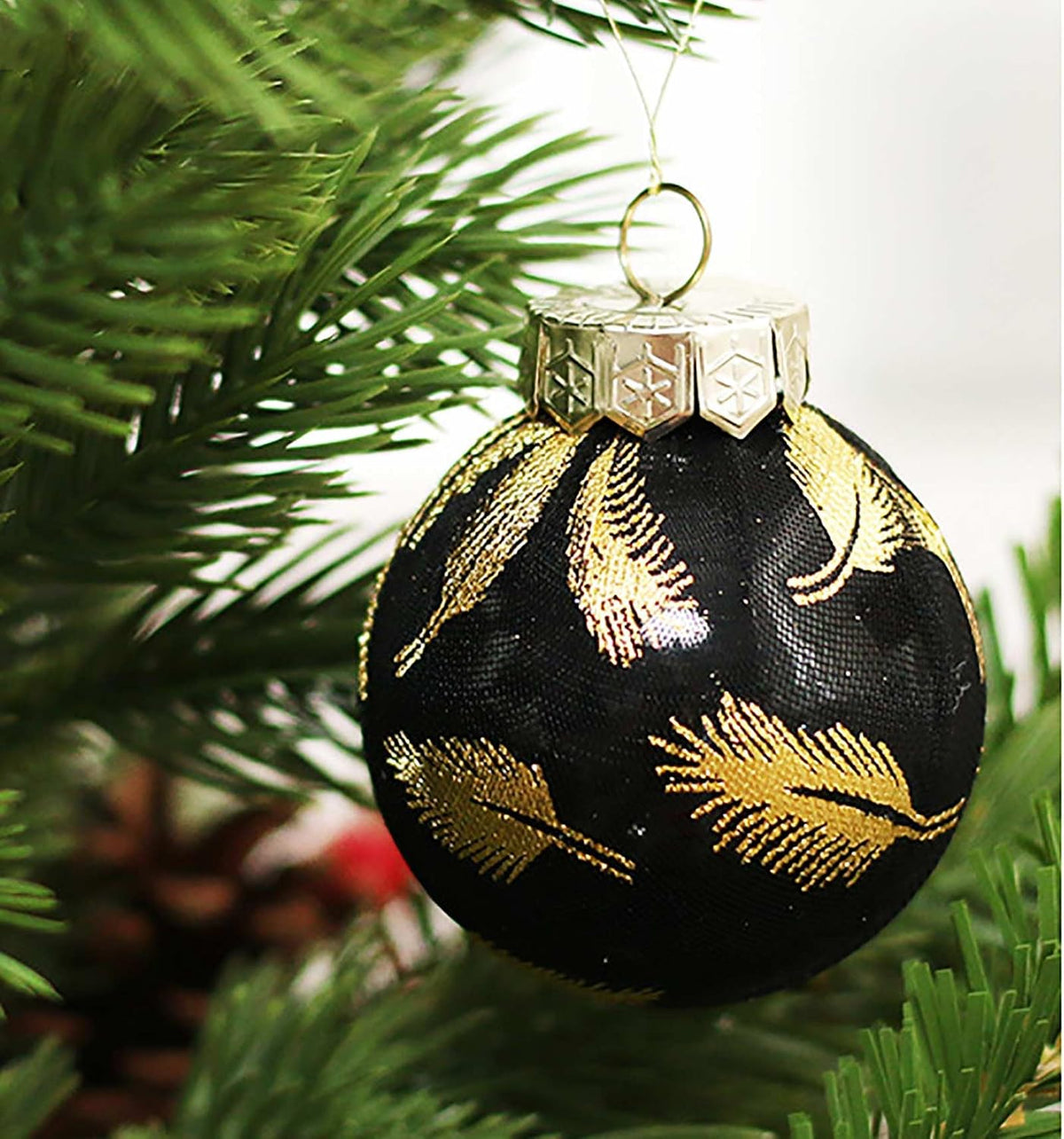 2.36"/60mm Christmas Ornaments Set, 25 PCS Shatterproof Christmas Tree Decor Set, Hanging Plastic Xmas Balls for Home, Holiday, Wedding, Xmas Hanging Decortions (Black Gold)
