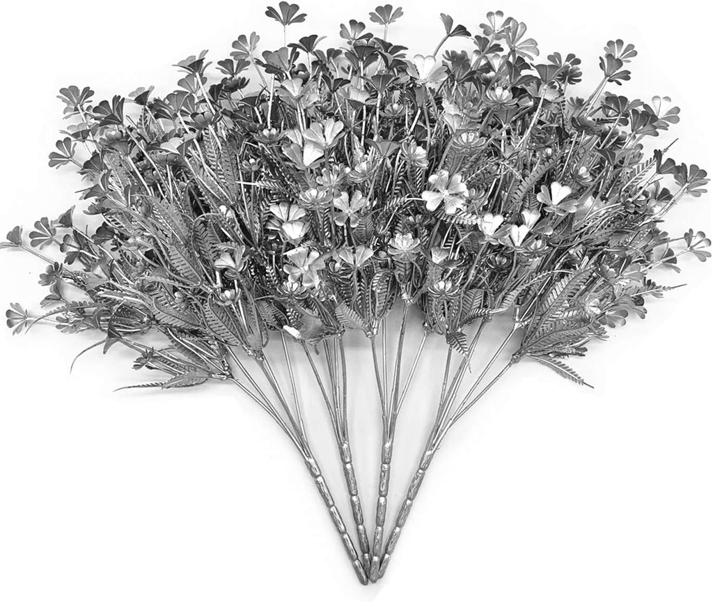 Artificial Plants for Christmas, Fake Silver Plant Four Leaves Clover Plant Bushes Faux Shrubs Greenery Indoor Outside Hanging Planter Home Garden Decor Festival Decoration - Silver 4 Pcs