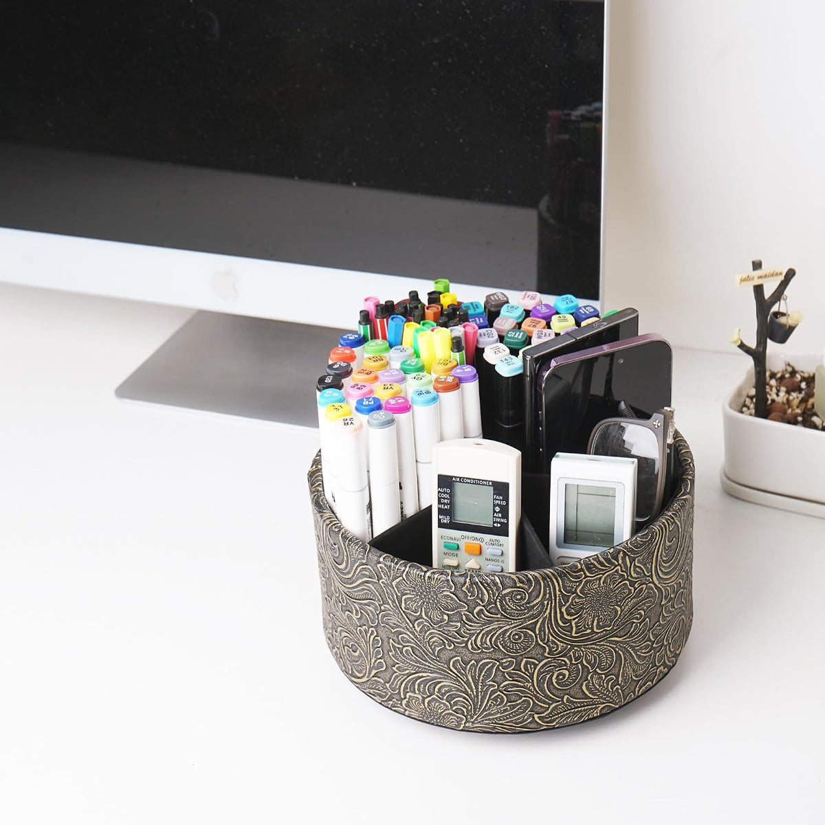 lizimandu Remote Control Holder, 360°Spinning PU Leather Desk TV Remote Caddy,Desk Storage Box Room Accessories for Controller, Media,Mail,Calculator, Mobile Phone,Pencil(1B-Carved Cooper Gold)