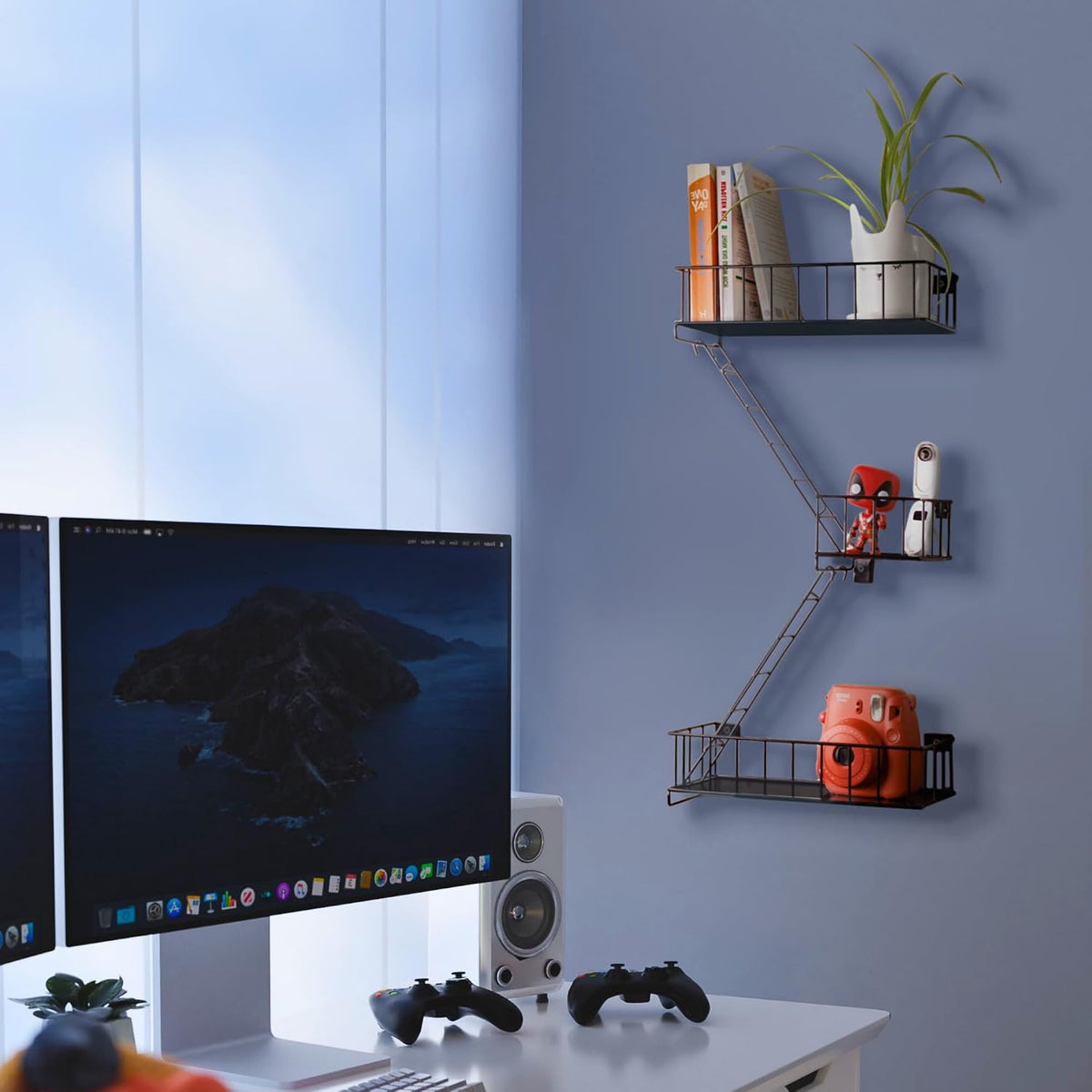 Fire Escape Shelf, Black Metal Decorative Floating Ladder Shelf, 2.5-Tier