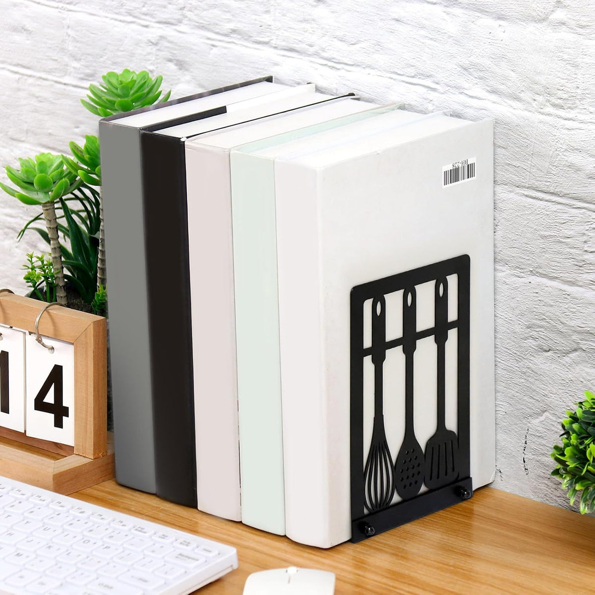 Bnesi Black Metal Bookends, Cookbook Organizer for Kitchen Shelves
