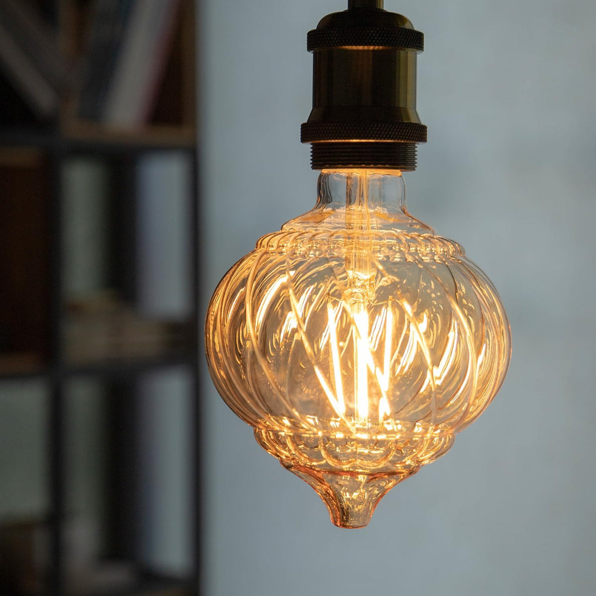 G40 LED Edison Bulb, Pumpkin Shape, Amber Hand-Blown Hard Glass, 4W 110-130V, E26, 2500K Warm Yellow Light, 400LM, Non-Dimmable, Indoor Decor Lighting (TwistCone)