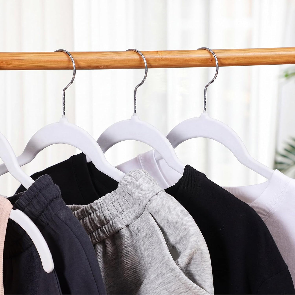 DoubleFill 50 Pack Velvet Shirt Hangers 360 Swivel Hook Slim, White