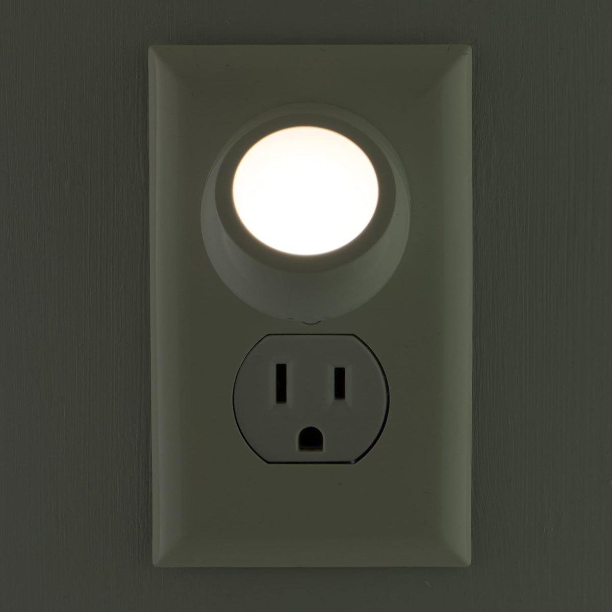 GE Plug in Night Light, Dusk to Dawn Sensor, 360-Degree Rotation, 2 Pack