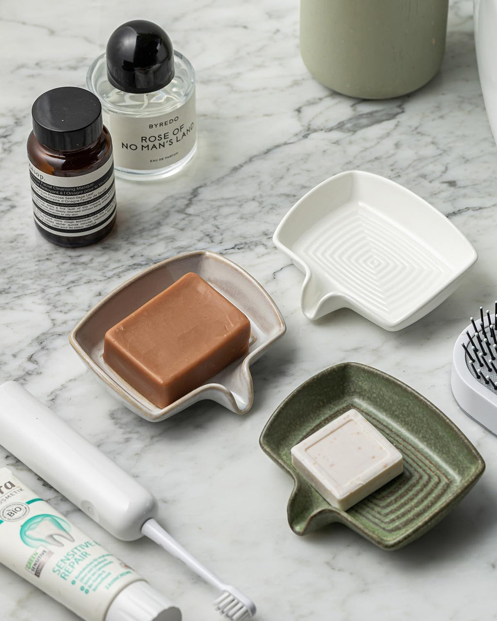 Zoeeker Self Draining Soap Dish, Ceramic Bar Soap Holder with Drainage