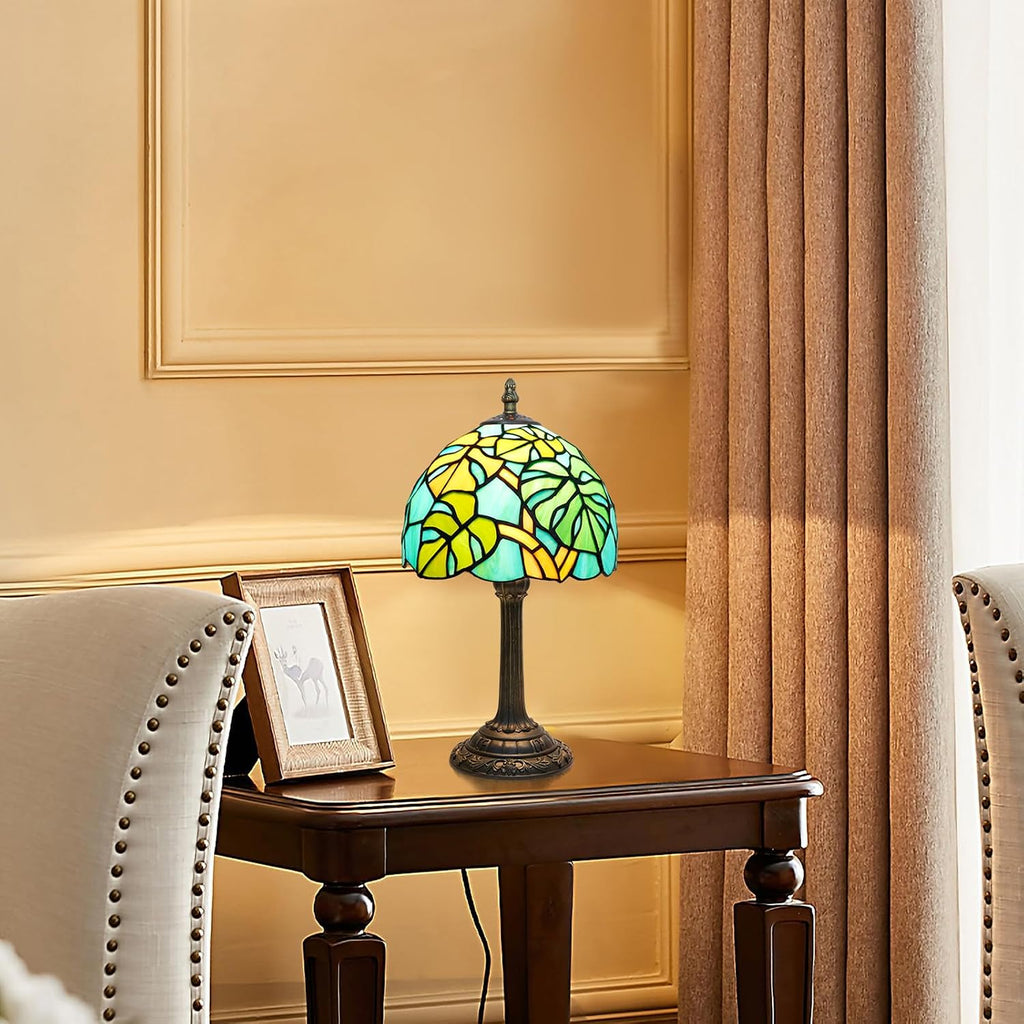 Tiffany Lamp Monstera Deliciosa Stained Glass Table Lamp Handmade Green Monstera Swiss Cheese Plant Bedside Desk Light Unique Cute Accent Nightstand Light for Home Office Dormitory Bar Decorate