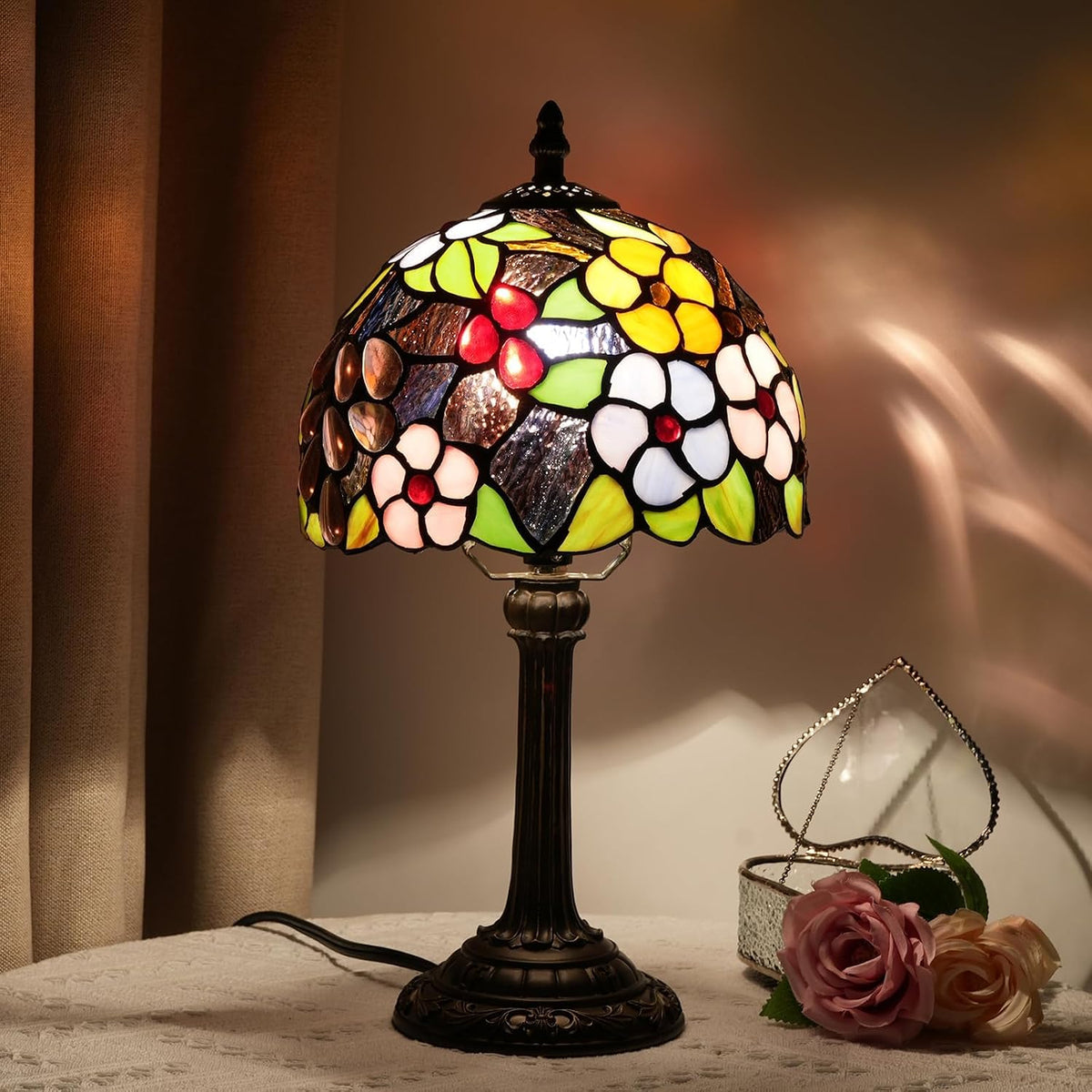 Tiffany Lamp Stained Glass Table Lamp Grape Style Small Bedside Lamp Living Room Dining Room Reading Office Decoration Desk Lamp Home Decoration Creative Gift